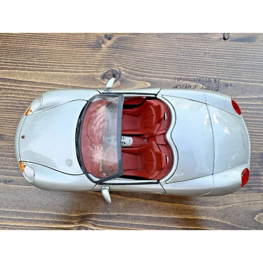 Porsche Boxster 1:18 Diecast Model Car Maisto Silver Convertible Special Edition